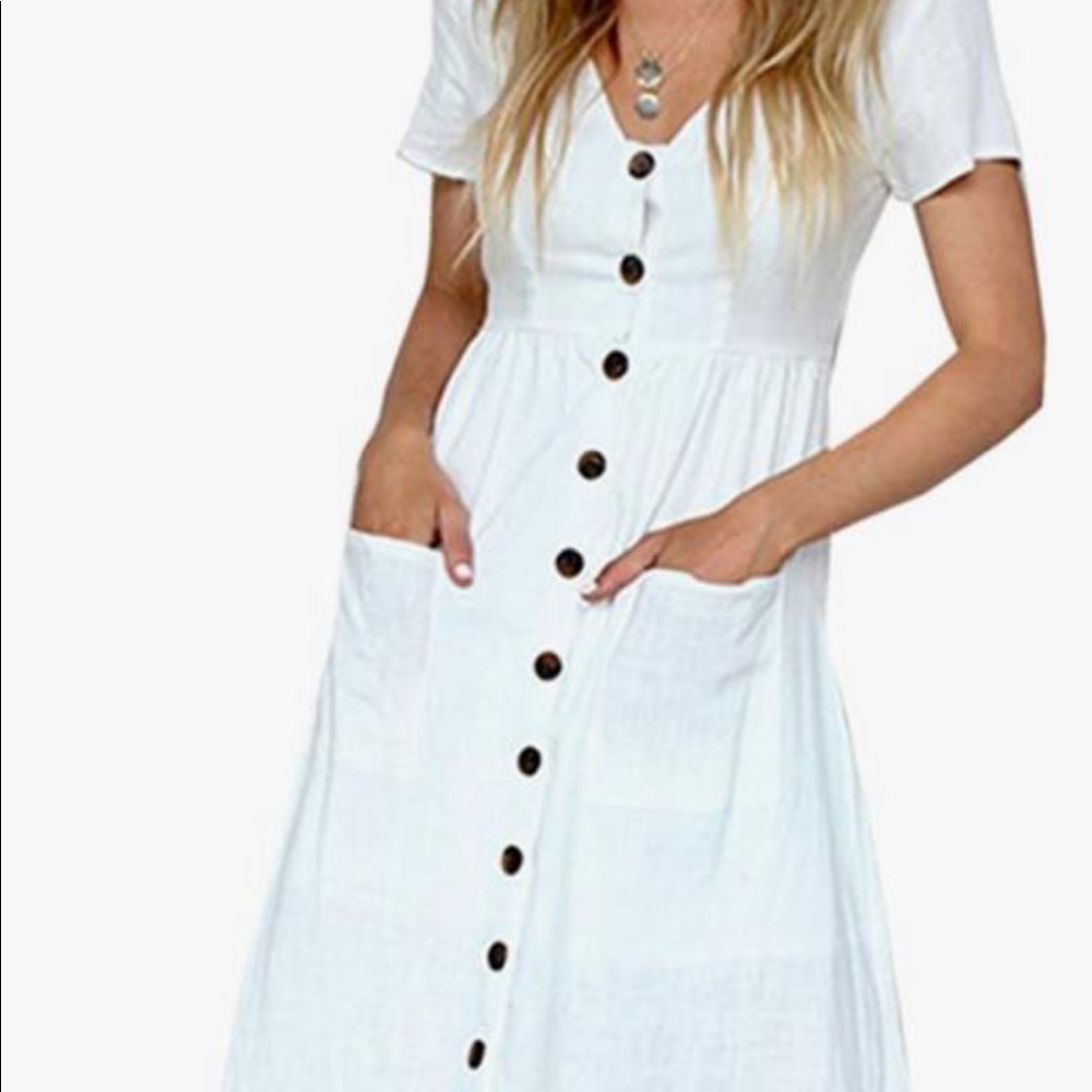 NWOT White Short Sleeve V-Neck Dress - Amazon - Size Small